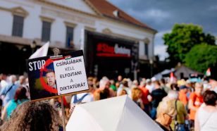 Rétvári Bence: azért módosítják az alaptörvényt, hogy a korábbi Fidesz-KDNP-s képviselőket eltávolítsák a parlamentből