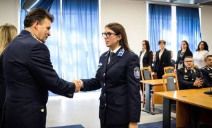 Elismeréseket és előléptetéseket kaptak a Bács-Kiskun megyei rendőrök
