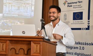 Mesterséges intelligenciával a sikeres jövőért: Kecskeméten járt a Modern Vállalkozások Program 2.0