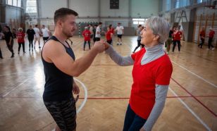 Tánccal indult a testnevelésóra a Neumann János Egyetemen