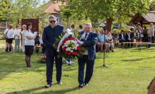 Méltóságteljes megemlékezést tartottak Helvécián a Nemzeti Összetartozás Napján