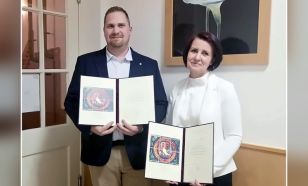 Két munkatárs kapta meg a Kecskeméti Református Egyházközségért díjat a Refiben