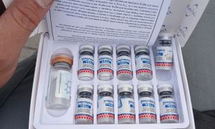 M5-ös autópálya: Potencianövelőket és hormoninjekciókat rejtett a lakókocsi