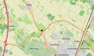 Felborult egy autó Kecskemét közelében: a 445-ös főúton, az 5-ös főútra vezető lehajtónál