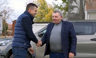 Cseh Tamás Helvécián tájékozódott az útburkolat felújítások helyzetéről