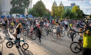 Megmozdult Kecskemét: bringások lepték el a belvárost az Európai Mobilitási Héten