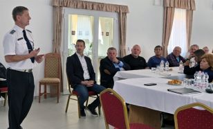 A KRESZ változásairól és az e-rollerek veszélyeiről tanultak a polgárőrvezetők Helvécián