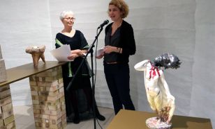 Belső utakon: Kontemplatív kerámiák a Nemzetközi Kerámia Stúdió gyűjteményéből
