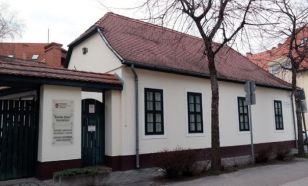 Előadás Katona József életrajzíróiról a Katona József Emlékházban