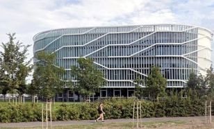 Robotok és kultúra találkozása Kecskeméten: a Neumann János Egyetem adott otthont a WRO regionális fordulójának