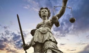 11 pénzmosóval szemben emelt vádat a főügyészség