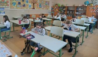 Harmincadik alkalommal rendezték meg a Városi Helyesíró Versenyt a Béke Általános Iskolában