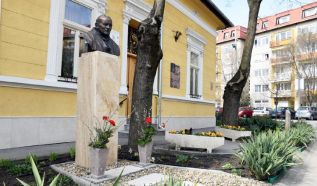 Pio atya emléke előtt tisztelegnek a Wojtyla Barátság Központban