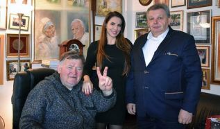 Helvécia polgármestere marhagulyással támogatta a Wojtyla-sorsközösséget