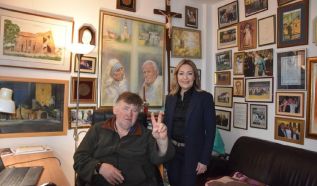 Barta Dóra felajánlásának köszönhetően 110 adag meleg ételt osztottak ki a Wojtylában
