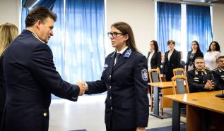 Elismeréseket és előléptetéseket kaptak a Bács-Kiskun megyei rendőrök