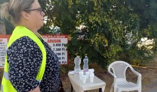 Ivóvízzel segíti a látogatókat a Kecskeméti Piac a hőség idején