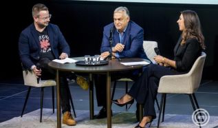 Orbán Viktor Lakiteleken: ma rombolás zajlik, és nem tudni, lesz-e ebből valaha építkezés