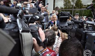 Újraválasztották Orbán Viktort a Fidesz elnökének
