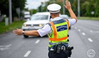 Pénteken 9 órától 24 órás alkohol- és drogmaraton ellenőrzés lesz a magyar utakon