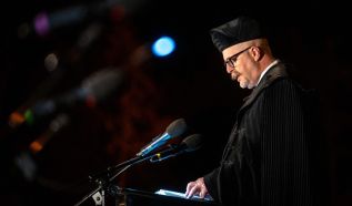 Kegyelettel emlékeztek Mindenszentek napján a Kecskeméti Köztemetőben