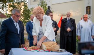 Megemlékezéssel, új kenyérrel és koncertekkel ünnepelte Kecskemét augusztus 20-át