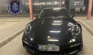 Körözött luxusautót találtak Tompán