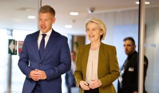Magyar Péter megállapodott Brüsszellel, 6000 milliárd forintnyi uniós forrás szabadul fel