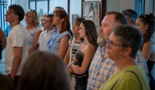 Megnyílt a 33. Tiszaalpári Alkotótábor kiállítása a Bács-Kiskun Vármegyei Kereskedelmi és Iparkamarában