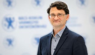 Egyetemi tanári kinevezést kapott a kecskeméti kórház pszichiátere