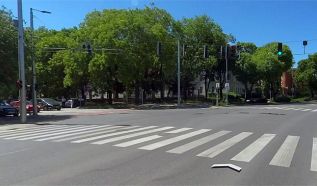 A Városrendészet vigyáz a diákokra a kecskeméti Kodály iskola veszélyes kereszteződésében
