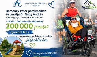 Példaértékű összefogás: 200 ezer forint támogatást kapott a kecskeméti autista gyermekek játszótere