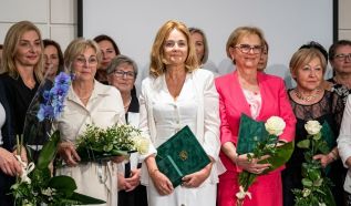 Több mint négy évtized a betegekért – Rangos szakmai díjat kapott Dr. Nagy Andrásné Márta, a kecskeméti Rendelőintézet vezető asszisztense
