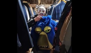 Színházi jelmezekre és kellékekre vadászhatnak Halloweenkor Kecskeméten