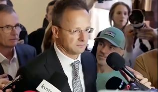 Szijjártó Péter: egész Magyarországnak siker a BYD szegedi beruházása (VIDEÓ)