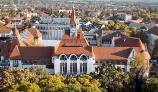 Ingyenes felvételi előkészítőt indít a Kecskeméti Református Gimnázium