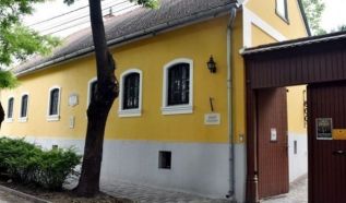 Hölgyek titkos nyelve a Bozsó Gyűjteményben - Legyezők a korok tükrében