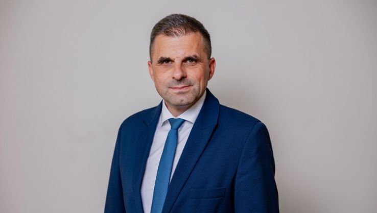 Cseh Tamás: „Büszke vagyok, hogy egy olyan közösség része lehetek, amely ennyire odafigyel az édesanyákra”