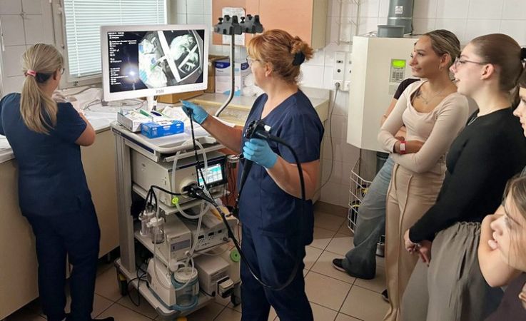 Közelről az egészségügy: különleges szakmai élmény a kecskeméti kilencedikeseknek