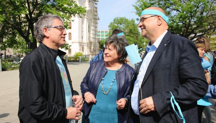 Az autizmussal élőkért sétáltak Kecskeméten