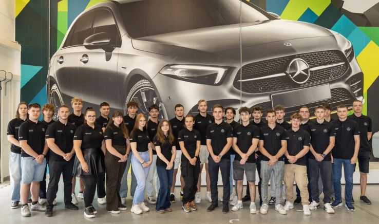 Újabb fiatalok kezdték meg duális képzésüket a kecskeméti Mercedesnél