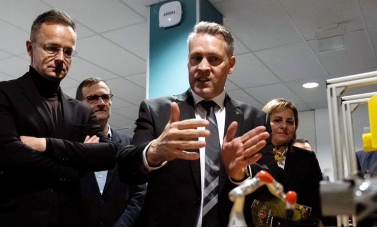 A Mercedes kutatás-fejlesztési központot hoz létre Kecskeméten (VIDEÓ)