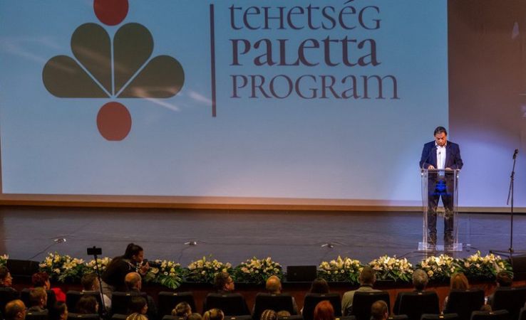 Závogyán Magdolna Kecskeméten: a TehetségPaletta legfontosabb küldetése a bátorítás és a megerősítés