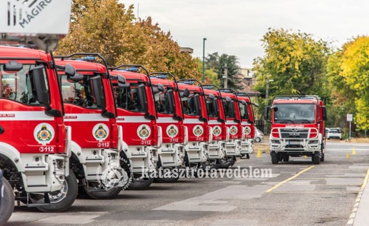 Új, modern tűzoltóautót kapott Bács-Kiskun megye