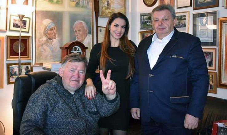 Helvécia polgármestere marhagulyással támogatta a Wojtyla-sorsközösséget