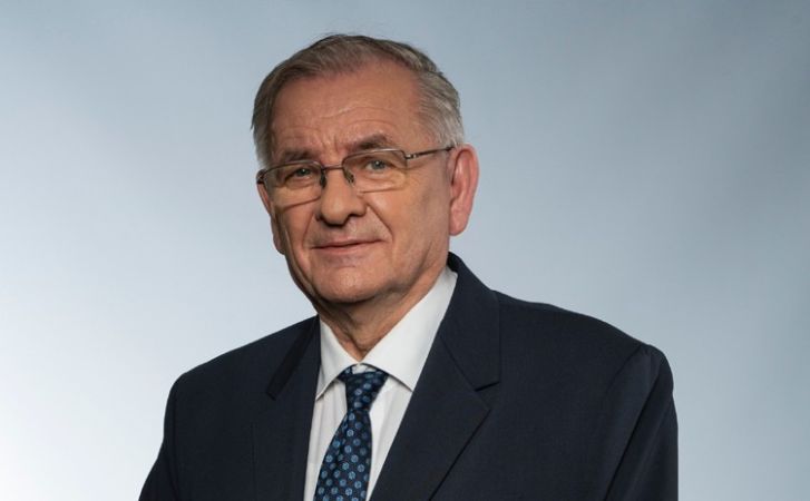 Újraválasztották Lezsák Sándort a Nemzeti Fórum elnökének