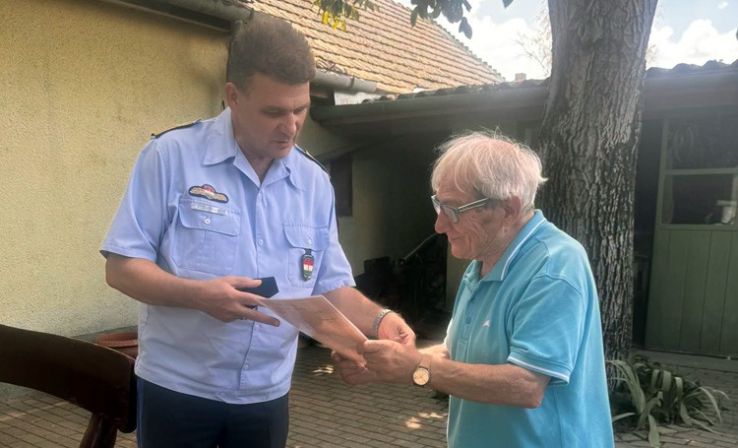 Személyesen köszöntötte volt kollégáját a Bács-Kiskun Vármegyei Rendőr-főkapitányság vezetője