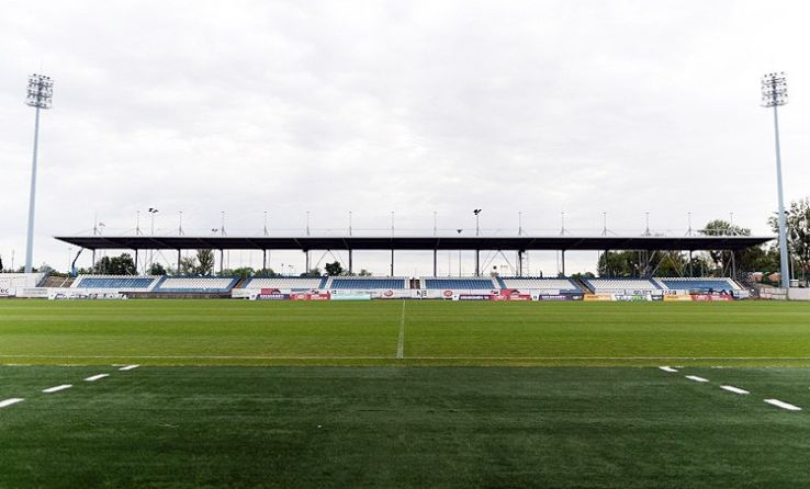 Széktói Stadion: A tetőszerkezet már áll