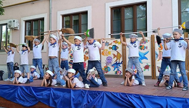 Kerti parti a Béke Általános Iskolában