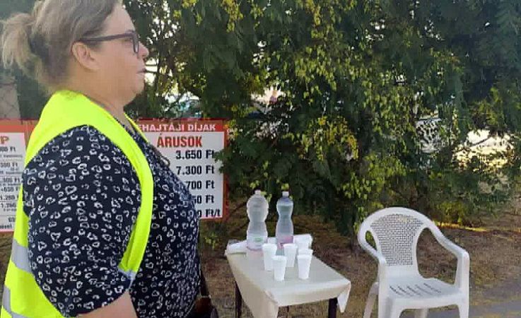 Ivóvízzel segíti a látogatókat a Kecskeméti Piac a hőség idején